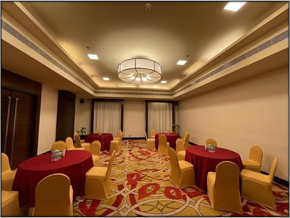 Vivanta Vijayawada, MG Road Exterior foto